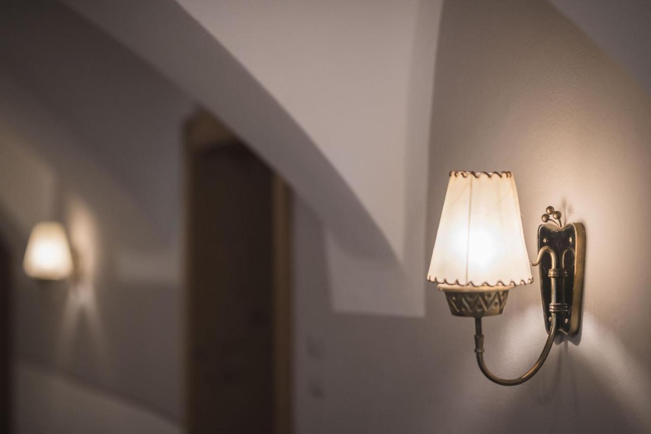 Emma Historic Hotel ヴィッラバッサ エクステリア 写真