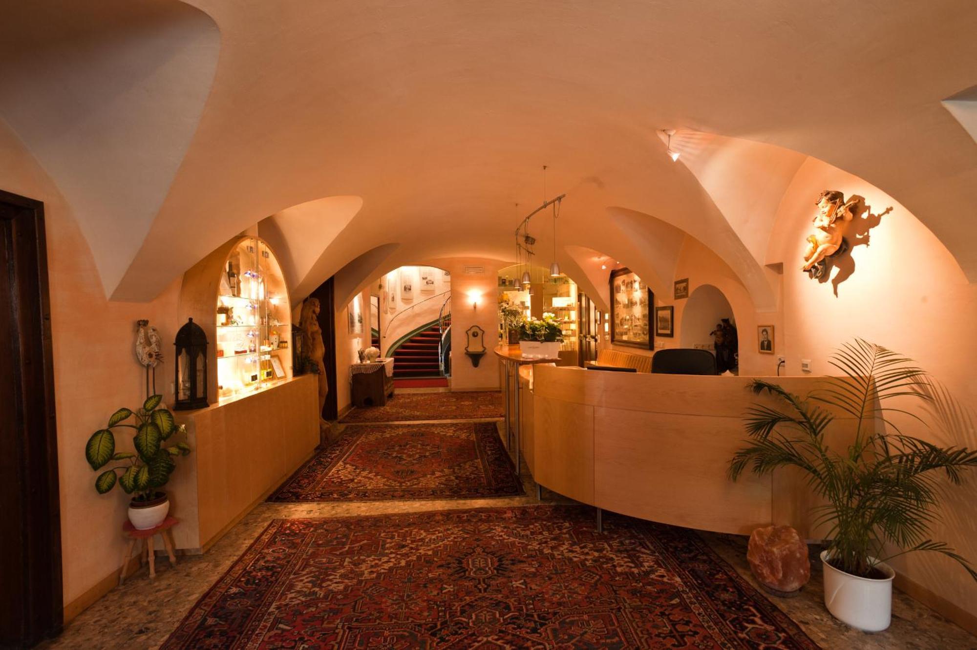 Emma Historic Hotel ヴィッラバッサ エクステリア 写真